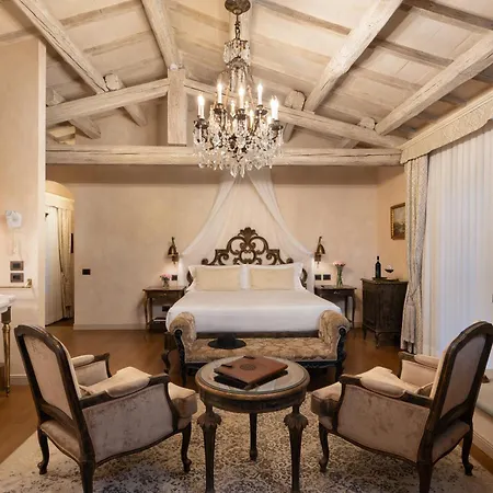 Petriolo - Small Luxury Of The World 4* Черрето-Гвиди