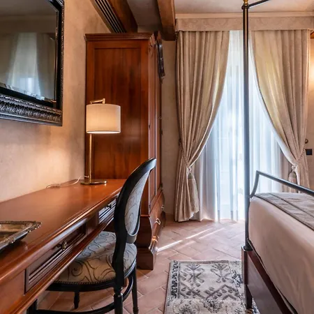 Курортный комплекс Petriolo - Small Luxury Of The World Черрето-Гвиди
