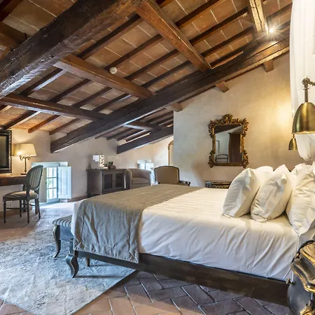 Курортный комплекс Petriolo - Small Luxury Of The World Черрето-Гвиди